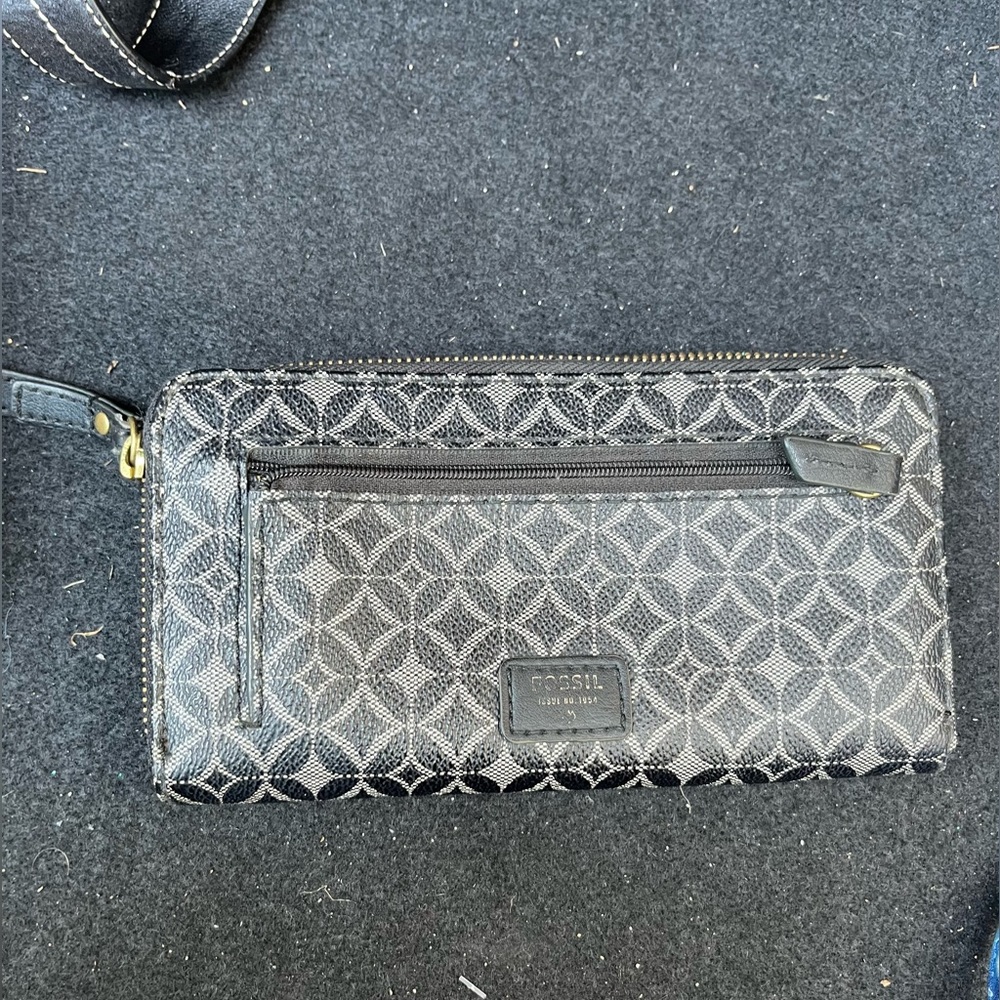 Fossil wallet